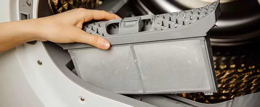 Signs Of A Clogged Dryer Lint Trap in Sandy, Utah